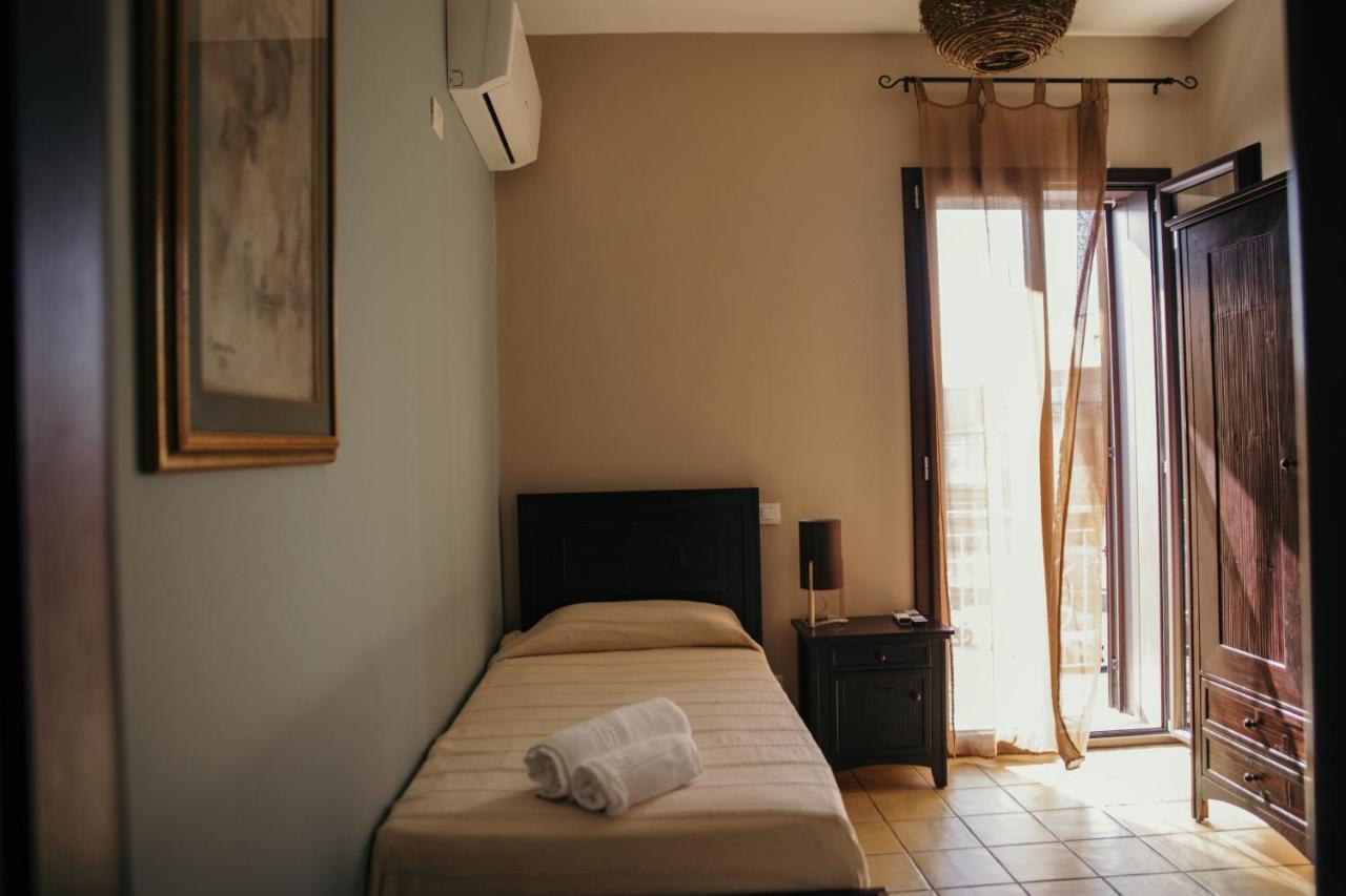 Le Antiche Colonne Bed and Breakfast Cinquefrondi Εξωτερικό φωτογραφία