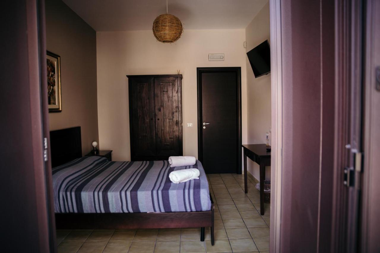 Le Antiche Colonne Bed and Breakfast Cinquefrondi Εξωτερικό φωτογραφία